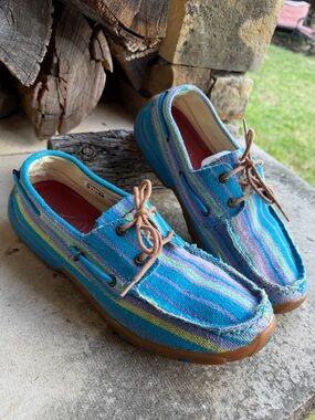 Twisted X Women’s Casual Canvas Boat Shoes in Turquoise Multicolor Sz-9.5M.  U